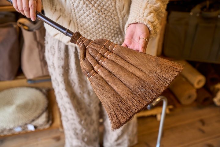 「シュロ手ぼうき」4400円