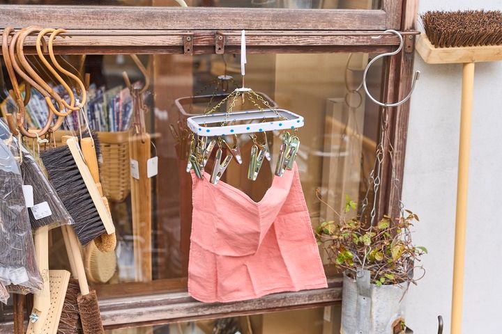 ハンカチを干して使う水玉ピンチハンガー 角ミニ