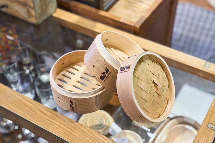 サイズは18cm、21cmもあるが、ひとり暮らしには15cmが人気