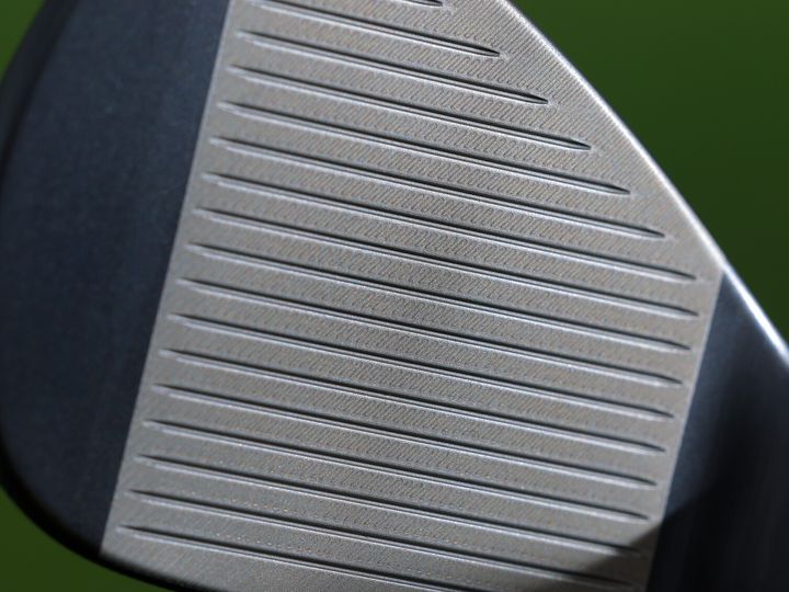 エグいスピン性能はそのまま。MG5チャコールブラック ウエッジ、その実力は!?