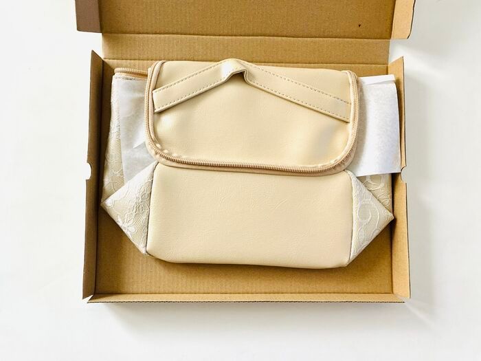 【50代・60代】これは贅沢♡ブランド級バニティポーチを〈付録〉でゲット。いつもの美容タイムが優雅に