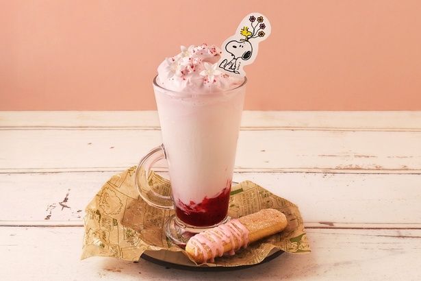 「スヌーピーのふかふかハッピー・フラワーオレ」(1012円) 