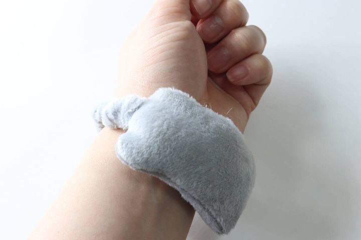 セリア マウス用リストレスト 着用例