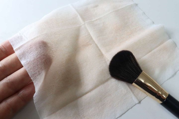 ダイソー ＆．メイクブラシクリーナーシート（30枚） 使用感