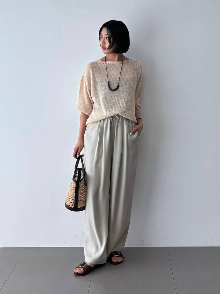 2026春大人女性おすすめ淡色イージーワイドパンツコーデ