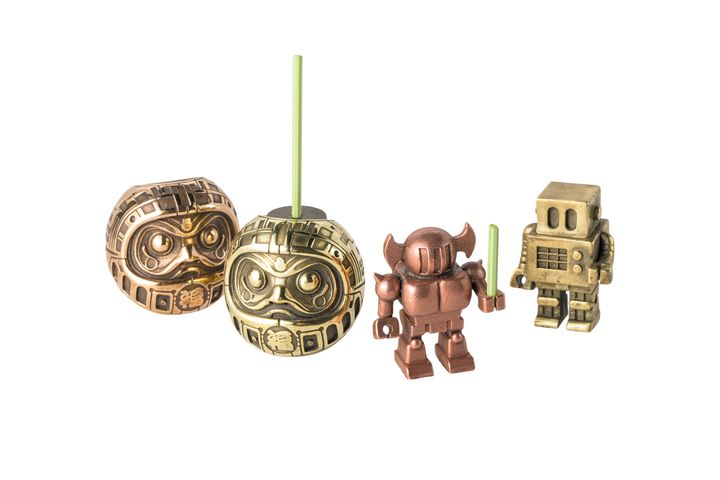 お香立て 達磨 H4×W4×D4cm 各8,800円、ロボット H4×W3.5×D2.7cm 7,700円、ロボット1号 H4×W3.5×D2.5cm 7,700円