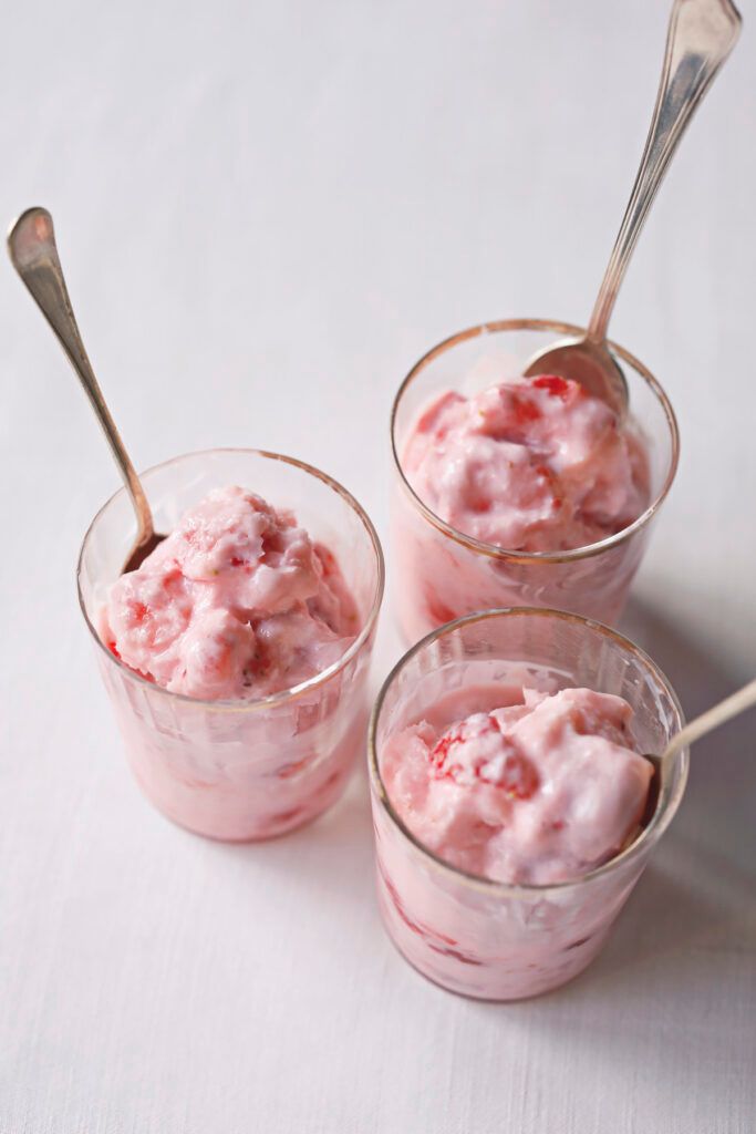 いちごのフローズンヨーグルト