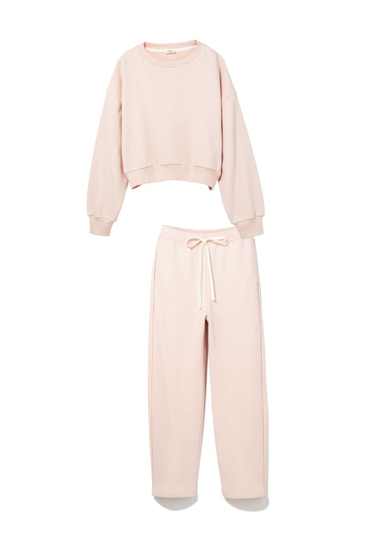 スウェットシャツ ¥17,600 パンツ ¥24,200（シンギア／テン）