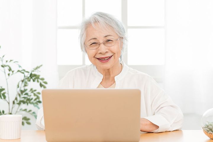 若者だけじゃない！圧倒的支持を集めるシニアインフルエンサーたち。その魅力は？