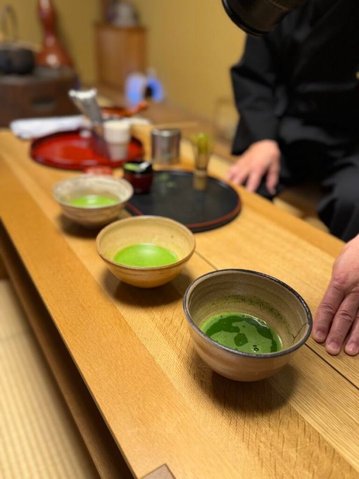 奥が茶師さんが点てられたお茶。