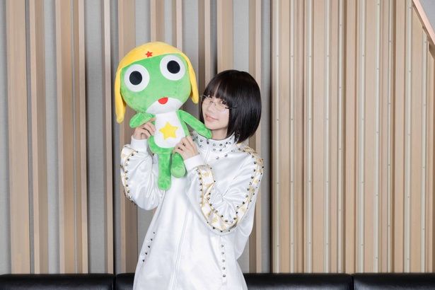 主題歌を書き下ろしたano [c]吉崎観音／KADOKAWA・劇場版ケロロ軍曹製作委員会