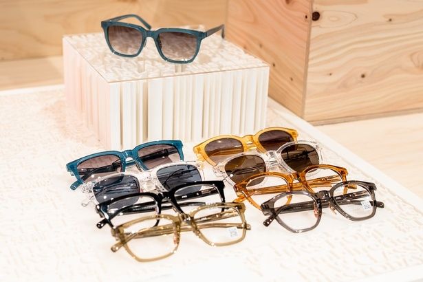 「SHINJUKU Limited Edition」Combination、Combination SUNGLASSES(各4万5000円)