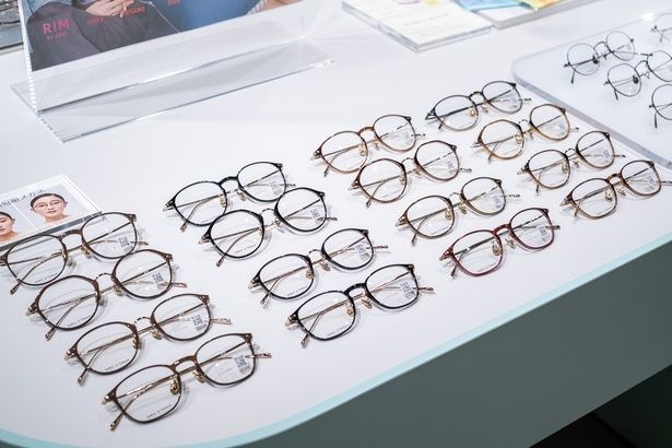 「Combination Titanium」(各1万4900円)