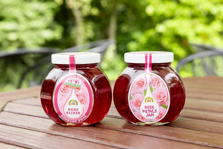 一年で最も心ときめく季節の到来♪満開のバラの香りに包まれる「横浜イングリッシュガーデン」