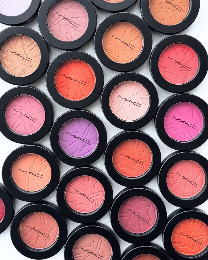 スキンフィニッシュ カラーストラック ブラッシュ