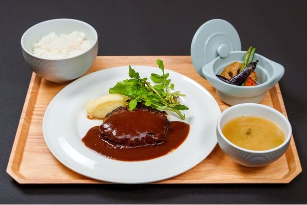 SANO SKY DINER「足利マール牛100％ハンバーグ」(1680円)