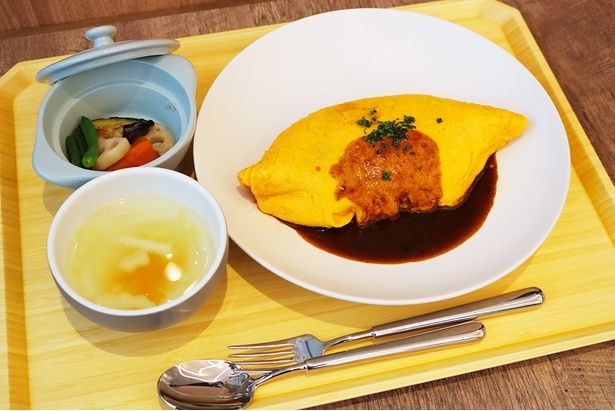 SANO SKY DINER「佐野市産寿宝卵のオムライス」(1400円)