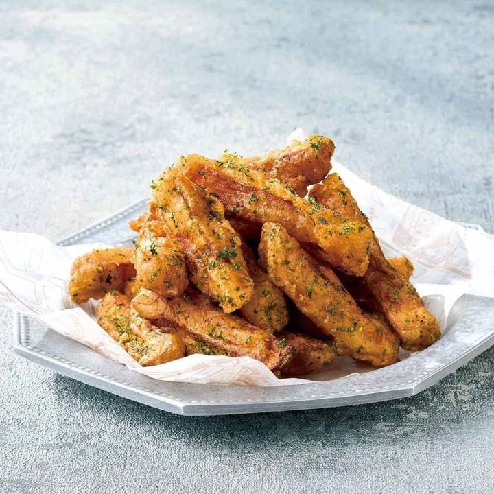 十勝チーズとかみふらの和牛 ステーキバーガー（１個）１，６２０円 実演