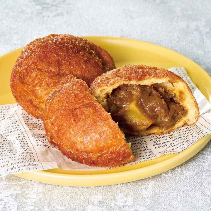 ［札幌］プルマンベーカリー／男爵カレーパン（１個） ３５０円 実演 ※各日限定５００個 