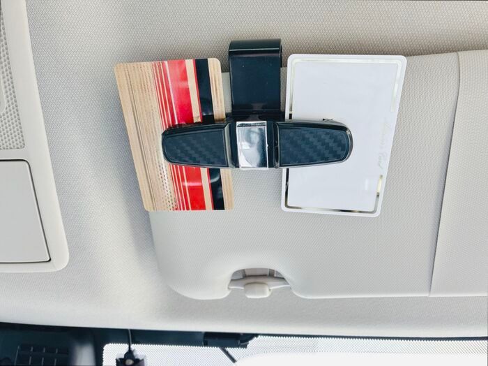 【セリア】車の中で大活躍する110円グッズ登場♡驚きのダブル仕様！？くるっと回転でコスパも抜群