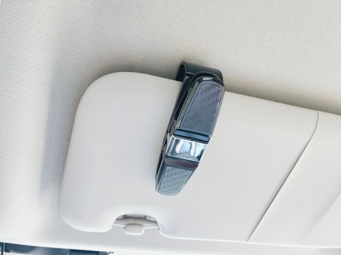 【セリア】車の中で大活躍する110円グッズ登場♡驚きのダブル仕様！？くるっと回転でコスパも抜群
