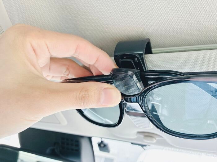 【セリア】車の中で大活躍する110円グッズ登場♡驚きのダブル仕様！？くるっと回転でコスパも抜群