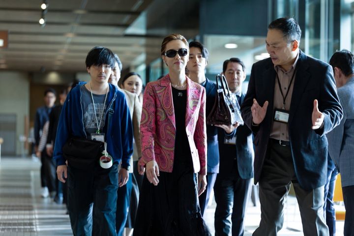 テレビ局を闊歩（かっぽ）する細木数子 「地獄に落ちるわよ」Netflix世界独占配信