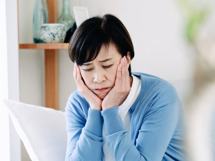 高齢の親のケアや通院への付き添いを重視し、厳しい経済状況下で支え合いながら、親子で同居を続ける世帯も珍しくありません。今回は、愛知県稲沢市で暮らす50歳女性の事例を取り上げます。