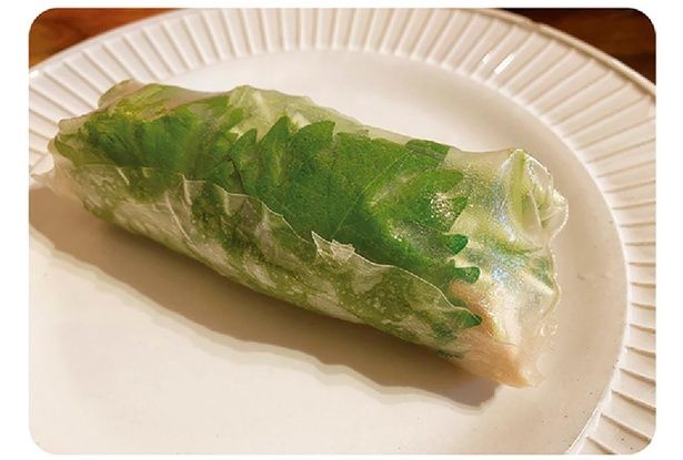 蒸し鶏とザーサイの生春巻き （C）まいったねぇ、野宮レナ／KADOKAWA