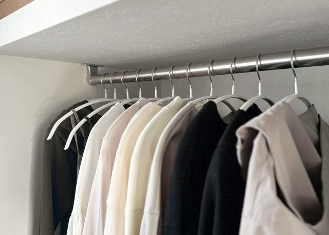 クローゼットにある洋服