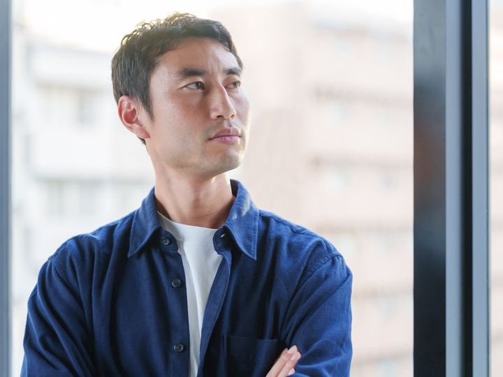 親の高齢化に伴う見守りや勤務先への通いやすさを考慮しつつ、将来の資産継承も視野に入れて、実家を住まいとして選ぶ事例も見受けられます。今回は、佐賀市諸富町（佐賀県）で暮らす43歳男性のケースを見ていきましょう。