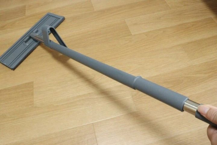 ダイソーの簡単水絞り3段モップ