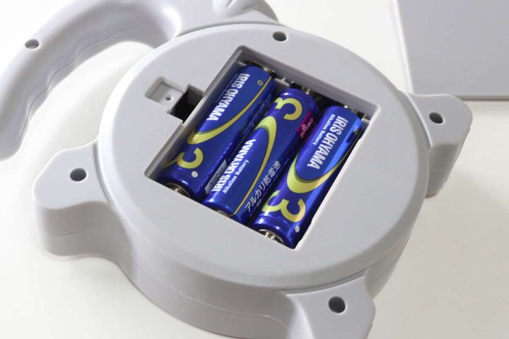 ダイソー アルカリ乾電池（単3形、4本） 使用例