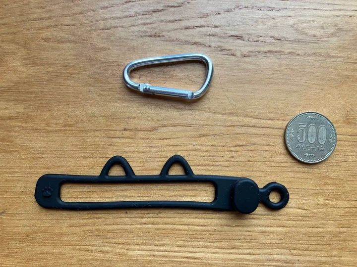 Seria(セリア)：日傘ホルダー ねこ型 カラビナ付き