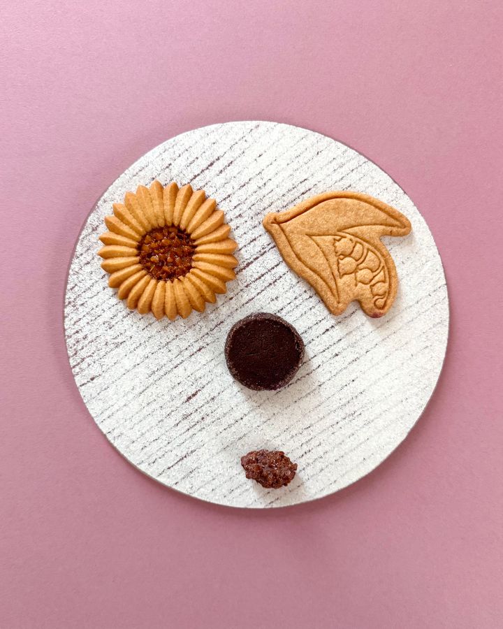 おしゃれでかわいいお取り寄せスイーツ2026◇ 母の日ギフトにもおすすめ、心ときめくクッキー缶＆クッキーサンド【ささやかですてきなもの 大谷有紀 vol.286】