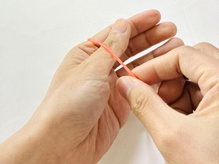 【セリア】可愛すぎて即買い！フルーツ型の〈伸び～るゴム〉がそろそろ必要になってくる季節です♪