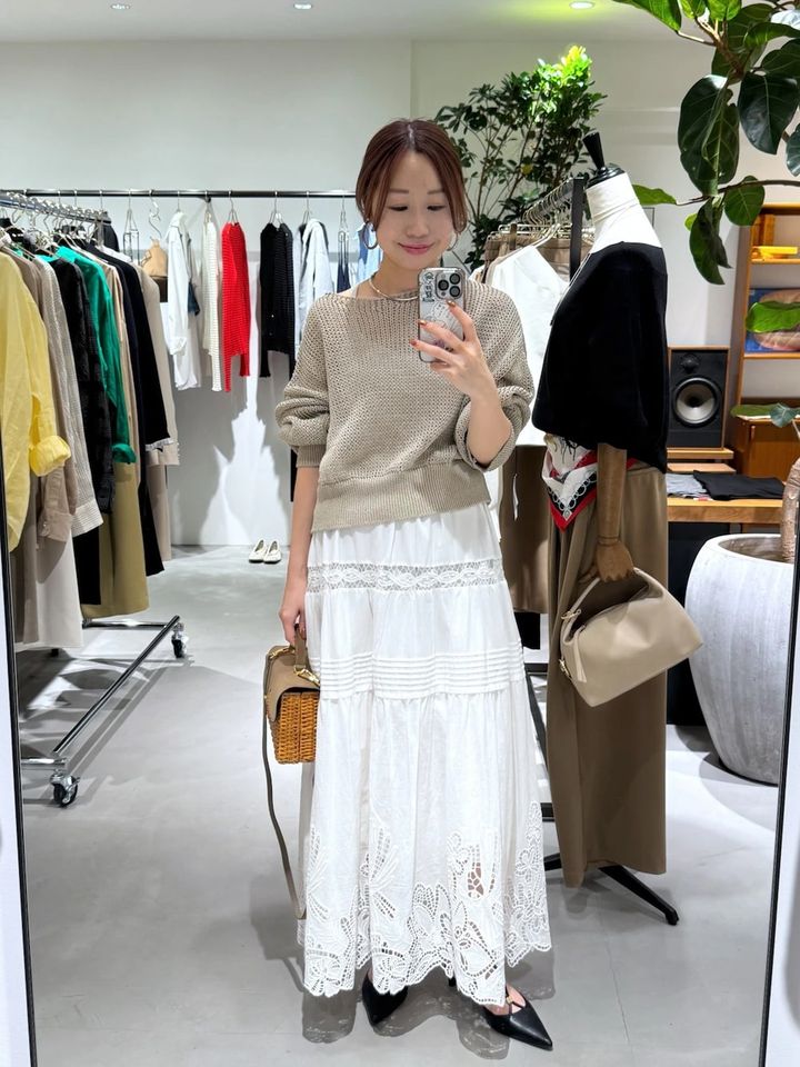 コットン素材のロングフレアスカートはナチュラルさが魅力です 出典：WEAR