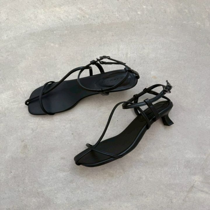 しまむらのストラップサンダル（anna）