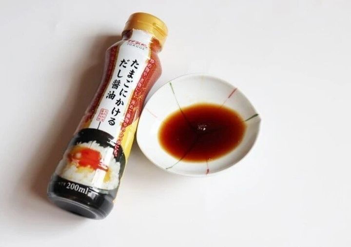 ダイソーの伊賀越 たまごにかけるだし醤油