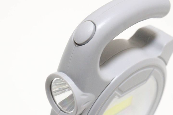 ダイソー 手持ちライト（グレー） スイッチ