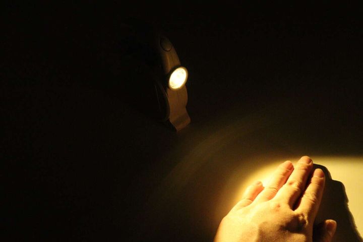 ダイソー 手持ちライト（グレー） LEDライト