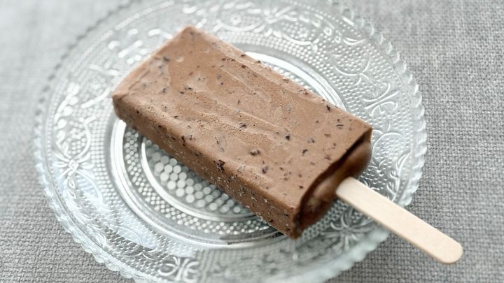 コーヒー×チョコが「めちゃめちゃうまい」【セブン】の新作アイスって？