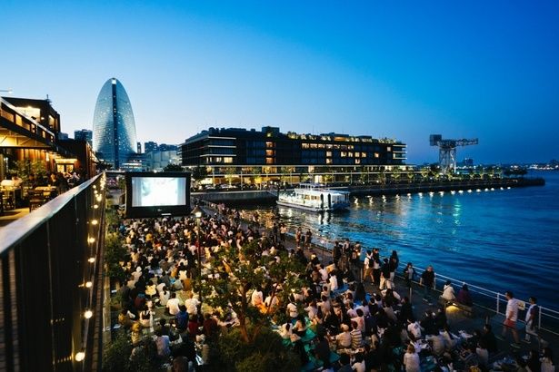 ベイサイドの5会場で実施される(「SEASIDE CINEMA 2026」)