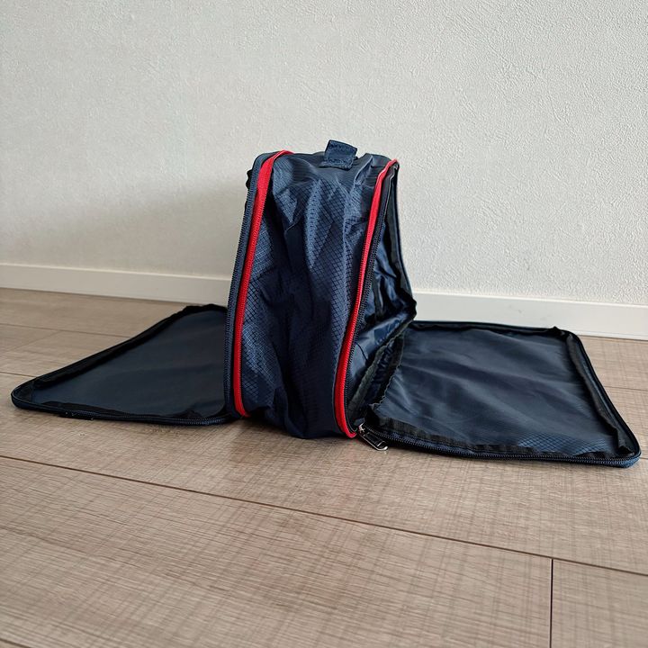 『LIXIA』の圧縮トラベルポーチが超優秀！大量の洋服もすっきり収納可能！両名開くことができる。