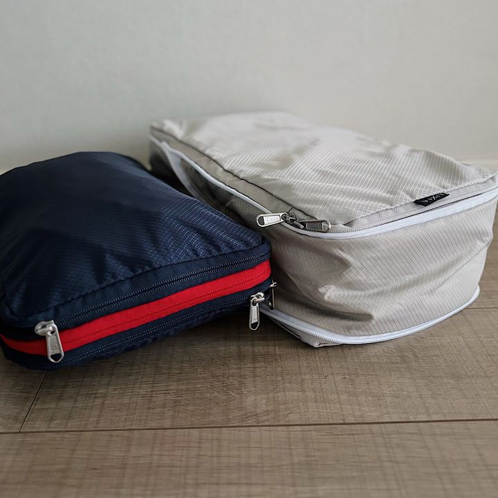 『LIXIA』の圧縮トラベルポーチが超優秀！大量の洋服もすっきり収納可能！