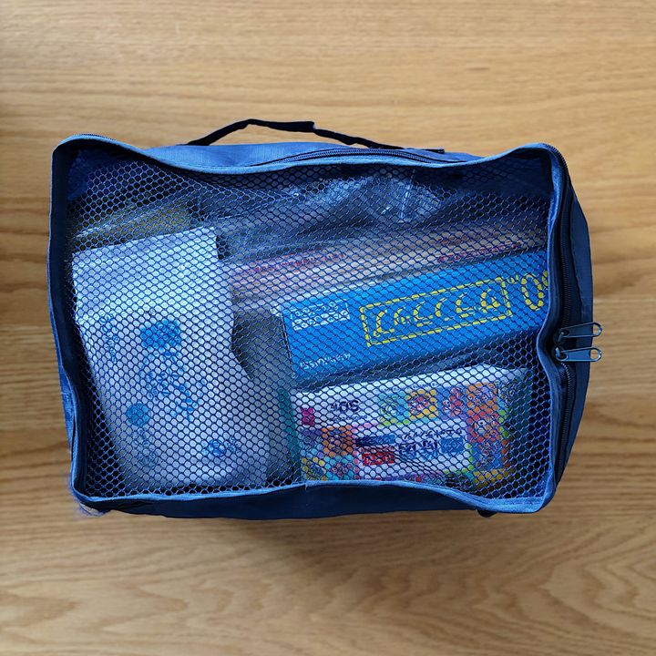 用途別でメッシュポーチにまとめるとスッキリ。アンパッキング、パッキングするときにも効率的。