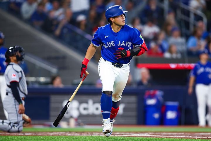 ブルージェイズの岡本和真（C）Getty Images