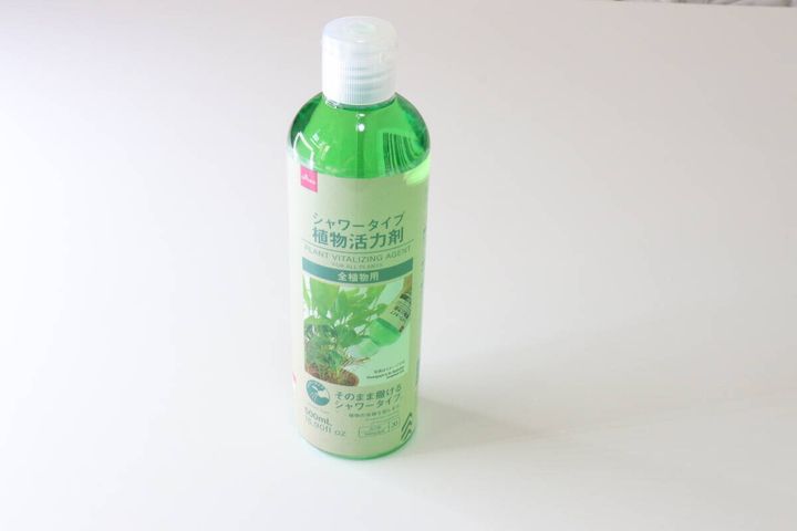 シャワータイプ植物活力剤（500mL、全植物用） パッケージ