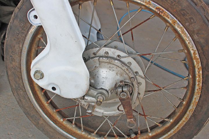 パーツがないなら削ればいい。2年限定の稀少車「ポートカブ」を流用術で再生