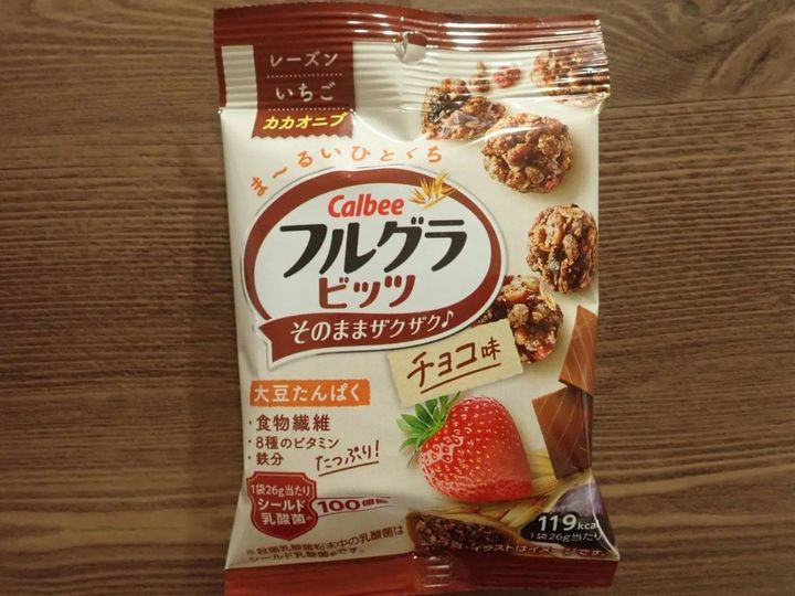 DAISO(ダイソー)：カルビー フルグラビッツチョコ味 26g